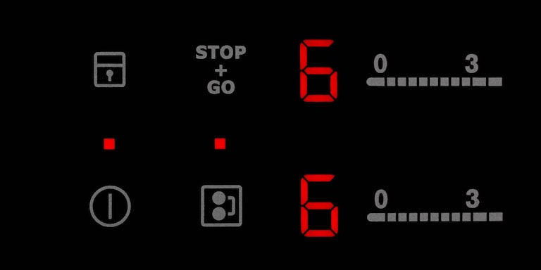 Кнопка останова и запуска на индукционной варочной панели Electrolux
