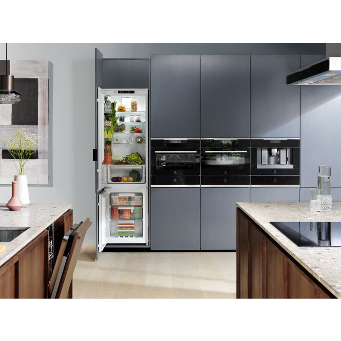 Electrolux - Встраиваемые кофемашины - KBC85X