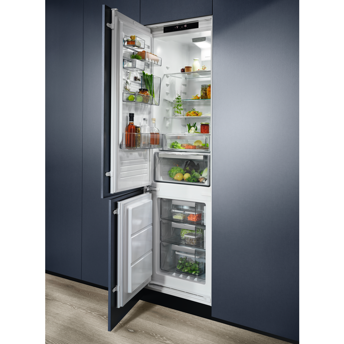 Electrolux - Встраиваемые холодильники с морозильной камерой - LNS9TE19S