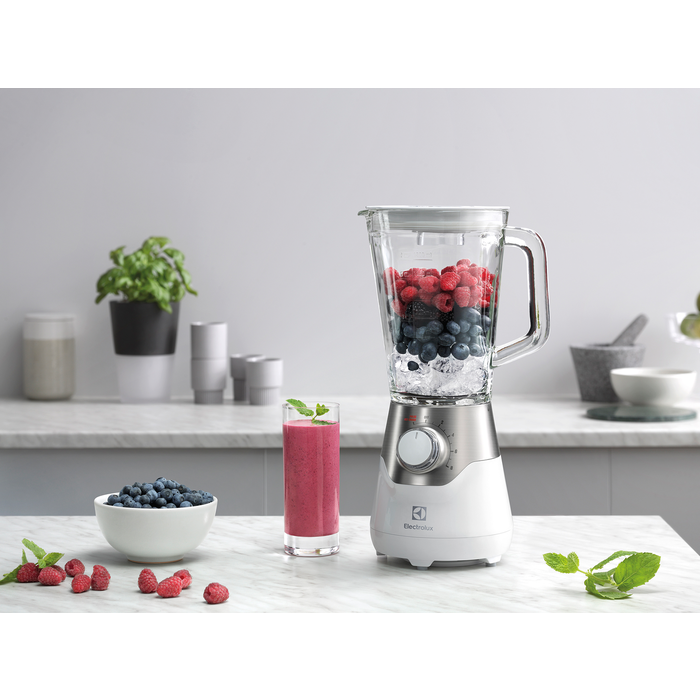 Electrolux - Настільний блендер - ESB5830