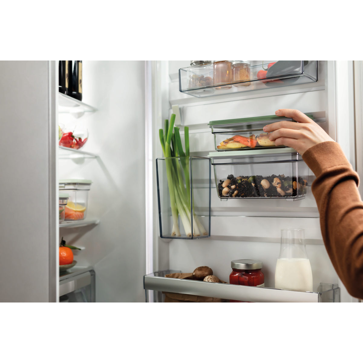 Electrolux - Integrated Vacuum Sealer - EVFK1+