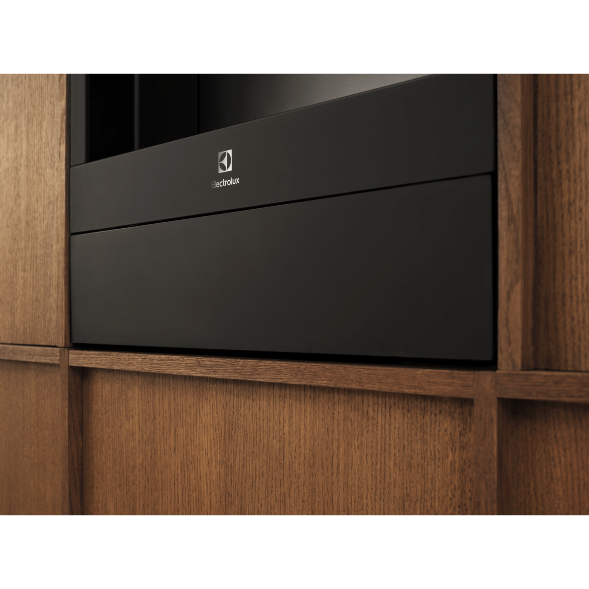 Electrolux - Подогреватель посуды - LBD4T