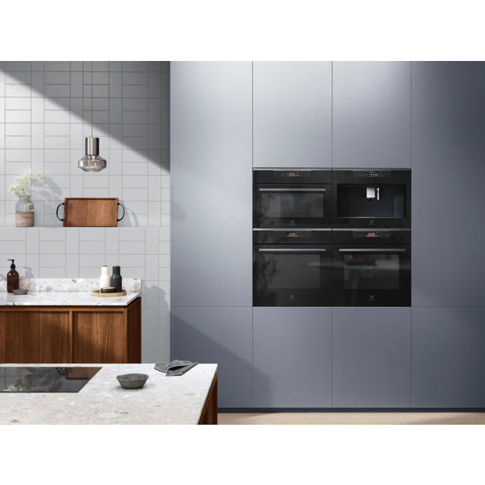 Electrolux - Духова шафа з парою - KOBBS39H