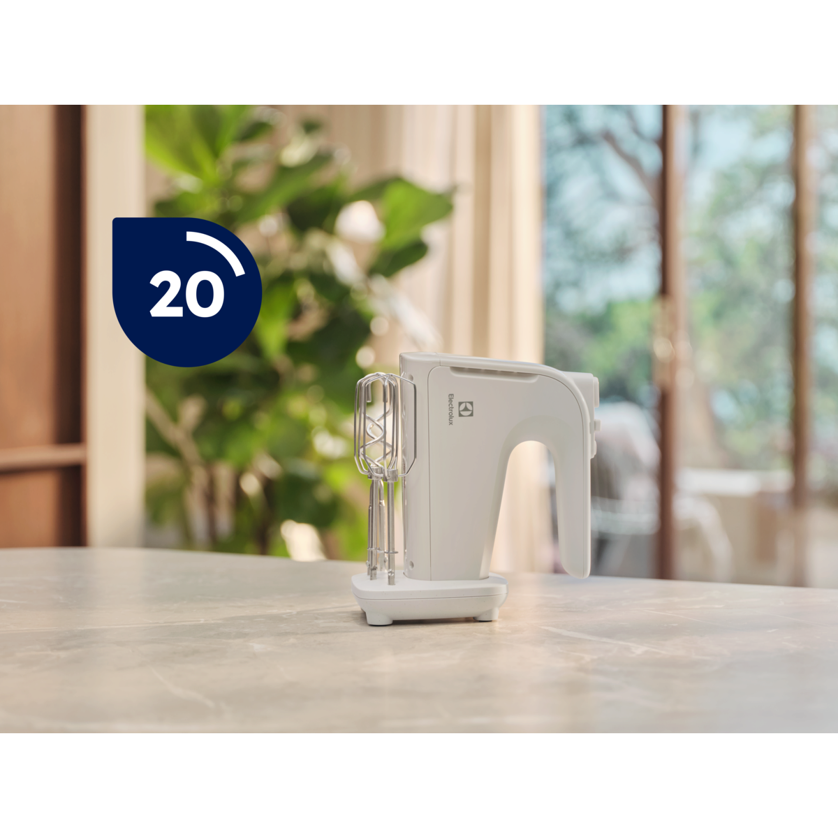 Electrolux - Миксер - EHM4W