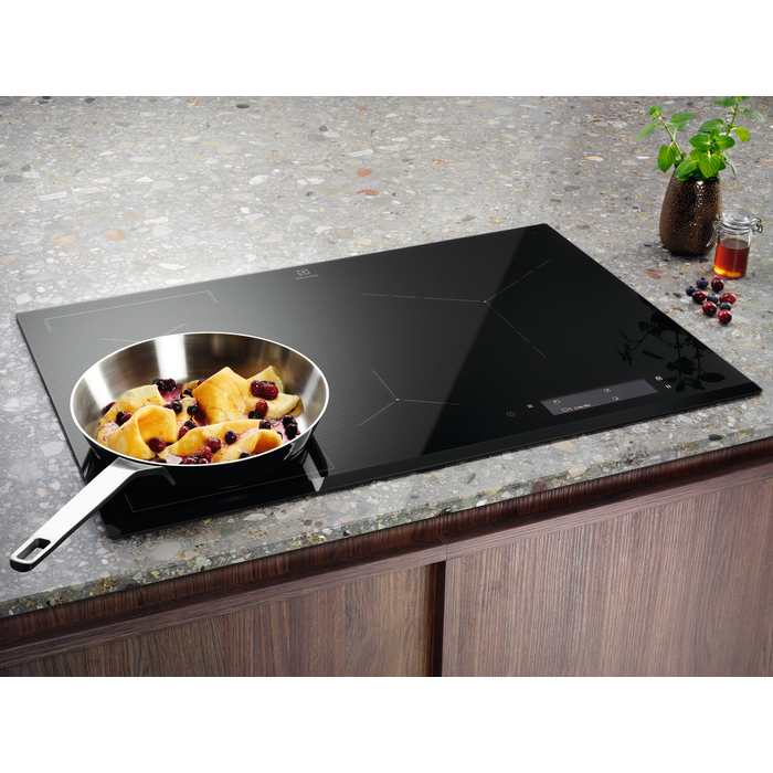 Electrolux - Індукційна - EIS84486