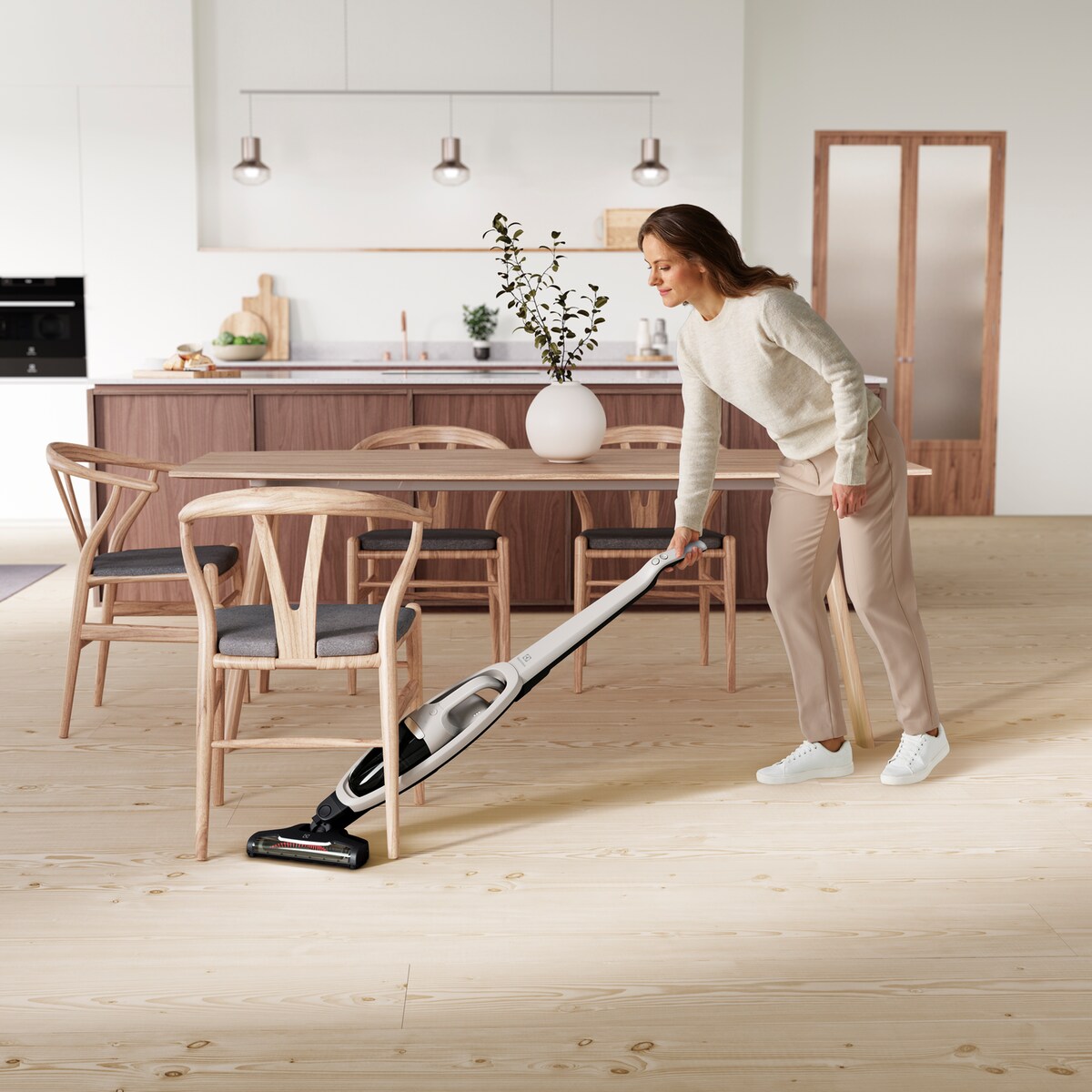 Electrolux - Беспроводной пылесос - WQ61-44SW