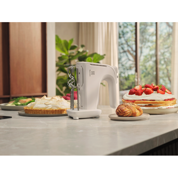 Electrolux - Миксер - EHM4W