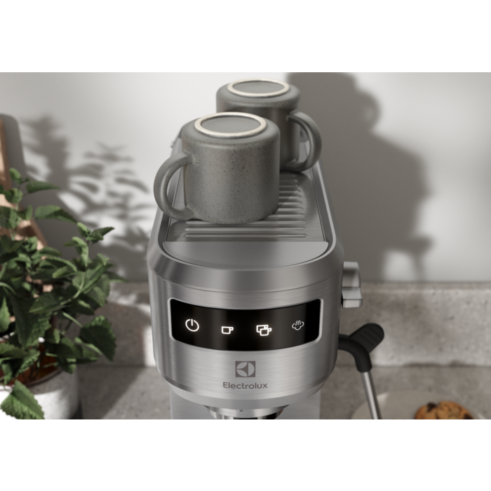 Electrolux - Кофемашина - E6EC1-6ST