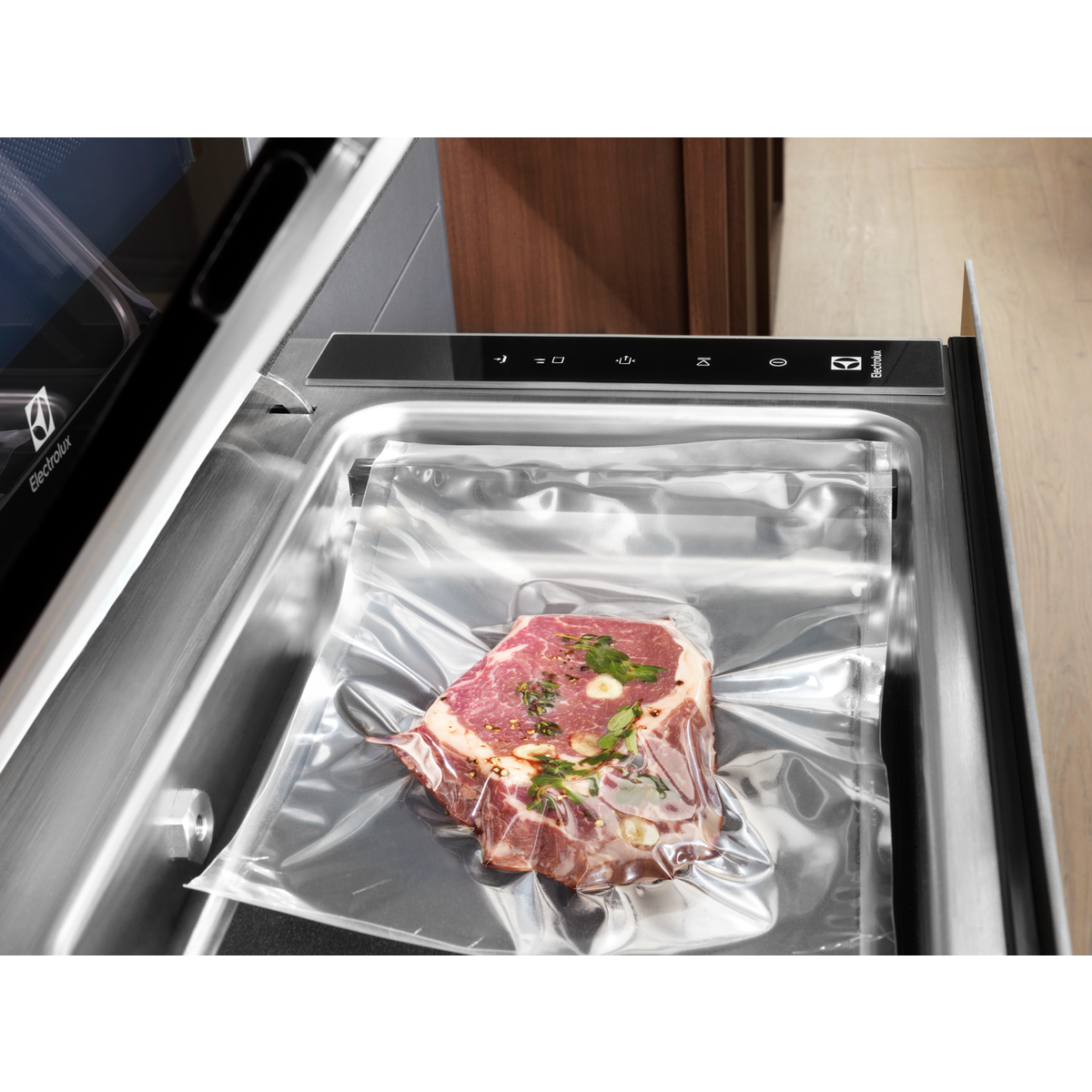 Electrolux - Вакуумный упаковщик - KBV4X