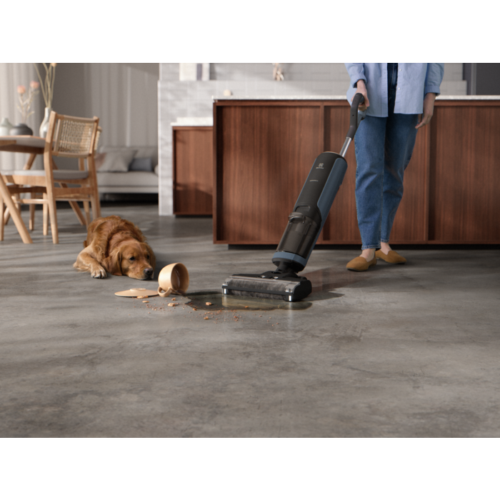 Electrolux - Аккумуляторные пылесосы для сухой & влажной уборки - EW81U3DB