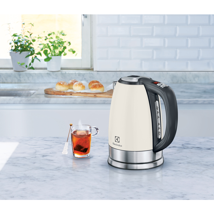 Electrolux - Електрочайник - EEWA7700W