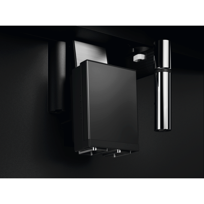 Electrolux - Встроенная кофемашина - EBC95T