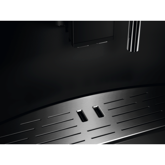 Electrolux - Встроенная кофемашина - EBC95T