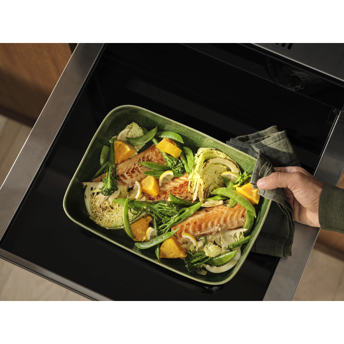 Electrolux - Подогреватель посуды - LBD4T