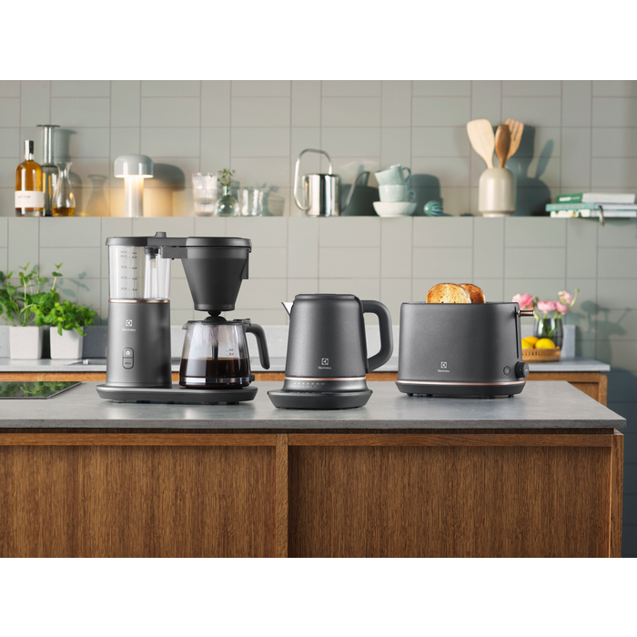 Electrolux - Электрочайник - E7K1-6BP