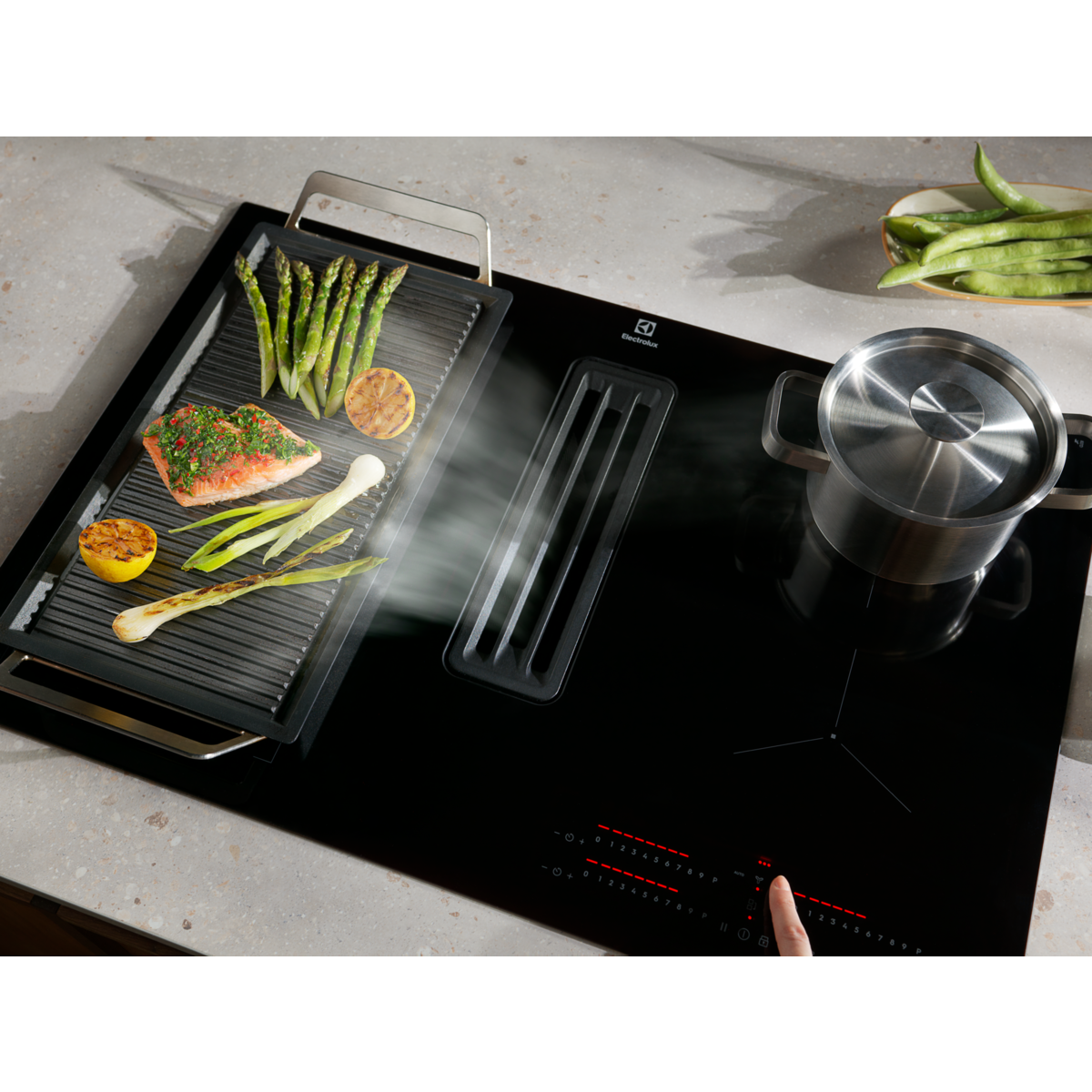Electrolux - Набір витяжка і панель - KCC83443