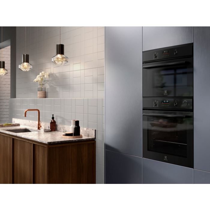 Electrolux - Pyrolytic oven - EOC6P77H