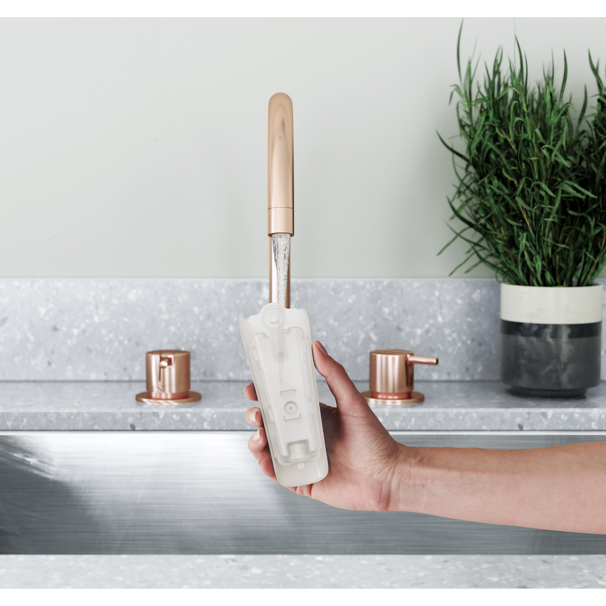 Electrolux - Відпарювач для одягу - E7HS1-6OW