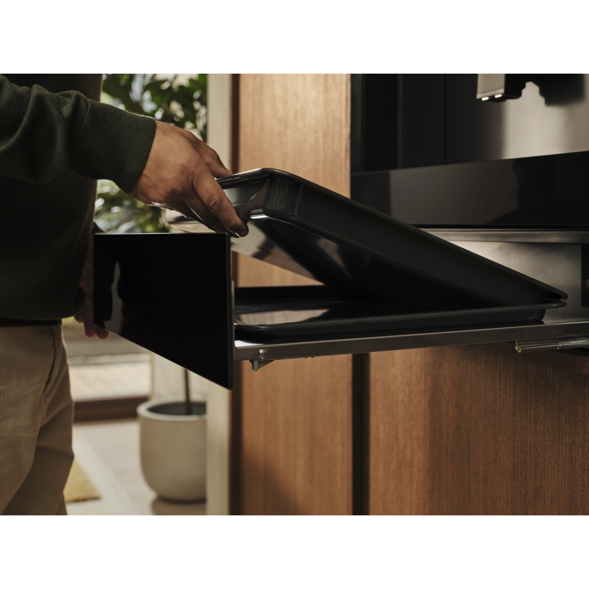 Electrolux - Подогреватель посуды - LBD4T