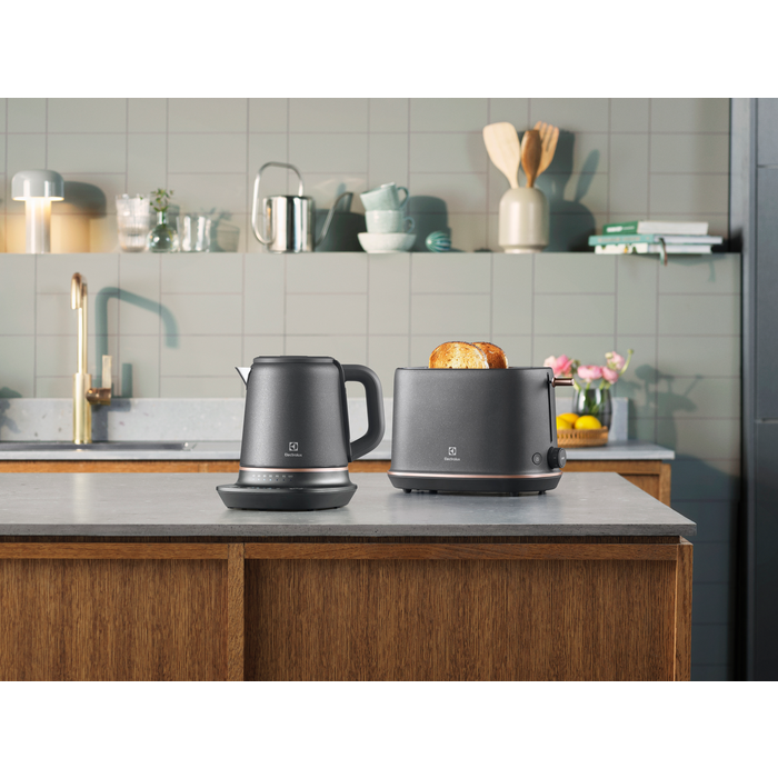 Electrolux - Электрочайник - E7K1-6BP