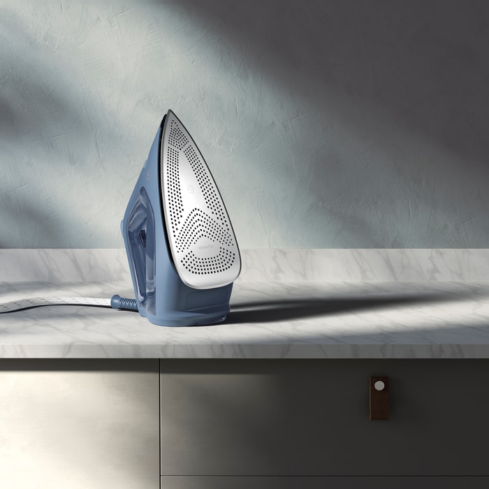 Electrolux - Утюг с функцией пара - E7SI1-8DB