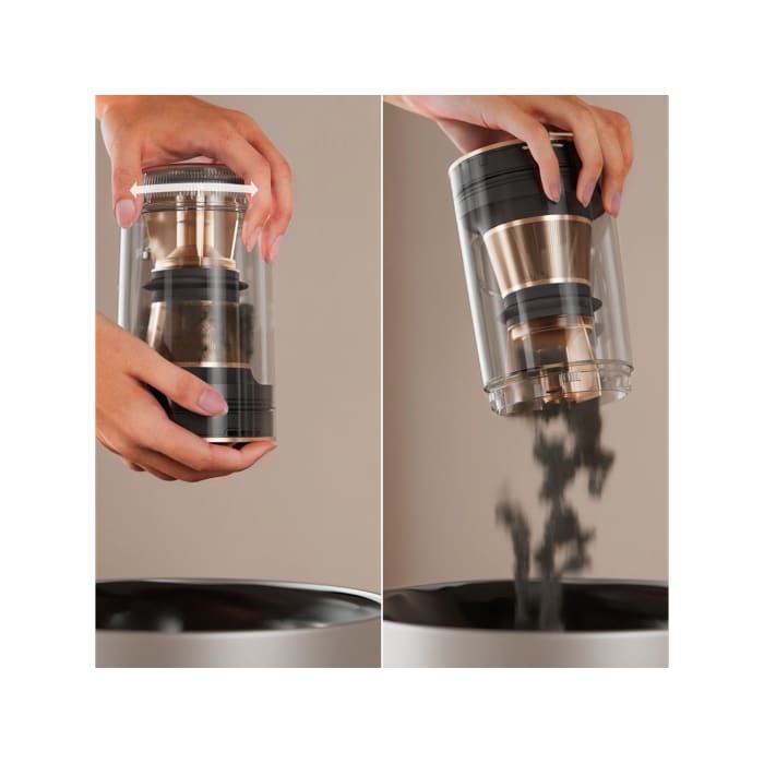 Quick and easy dust disposal – just press, empty, and go