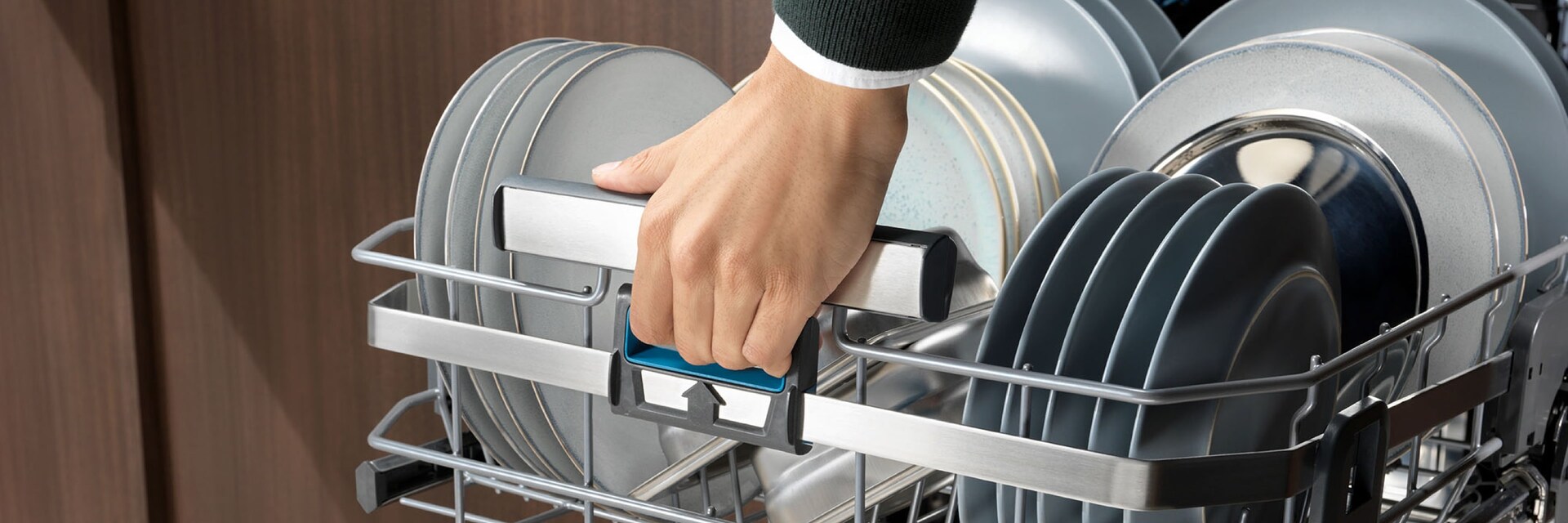 Окремостояча посудомийна машина Electrolux