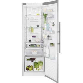 открытый холодильник