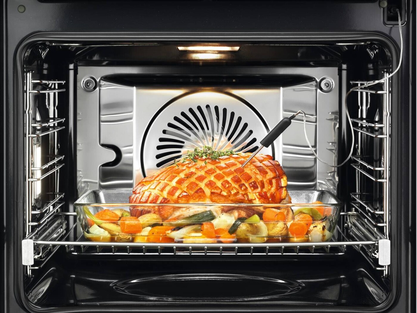 Духовой шкаф с паром: особенности духовки с функцией пароварки | Electrolux