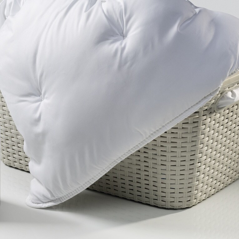 Duvet in hamper