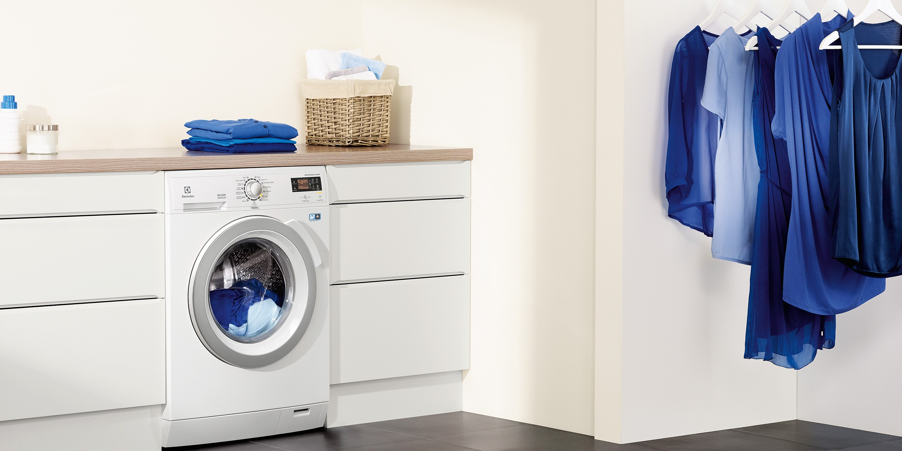 Electrolux DelicateCare в прачечной комнате