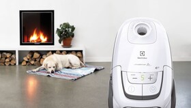 Уборка кухни с помощью Electrolux UltraSilencer Zen