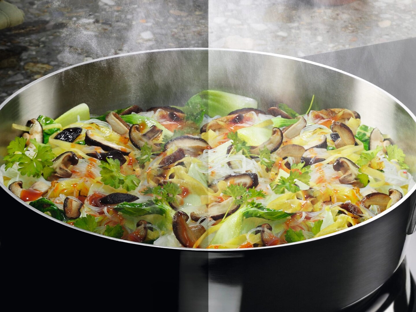 noodle dish in sauce pan