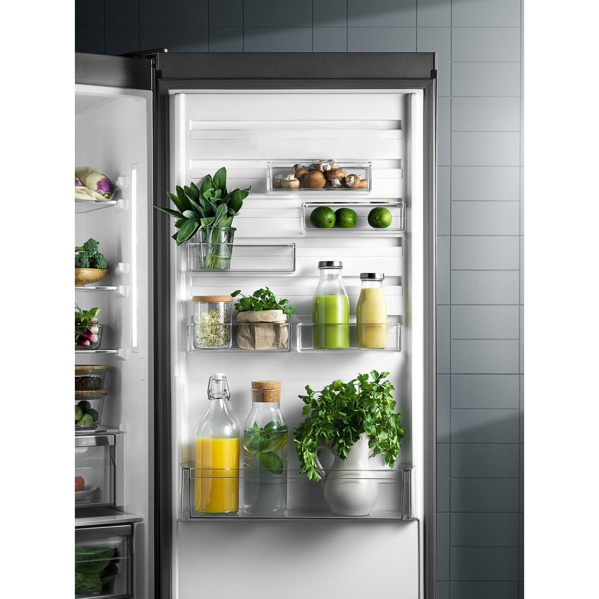 Electrolux - Отдельностоящий холодильник с морозильной камерой - RNT7ME34X2